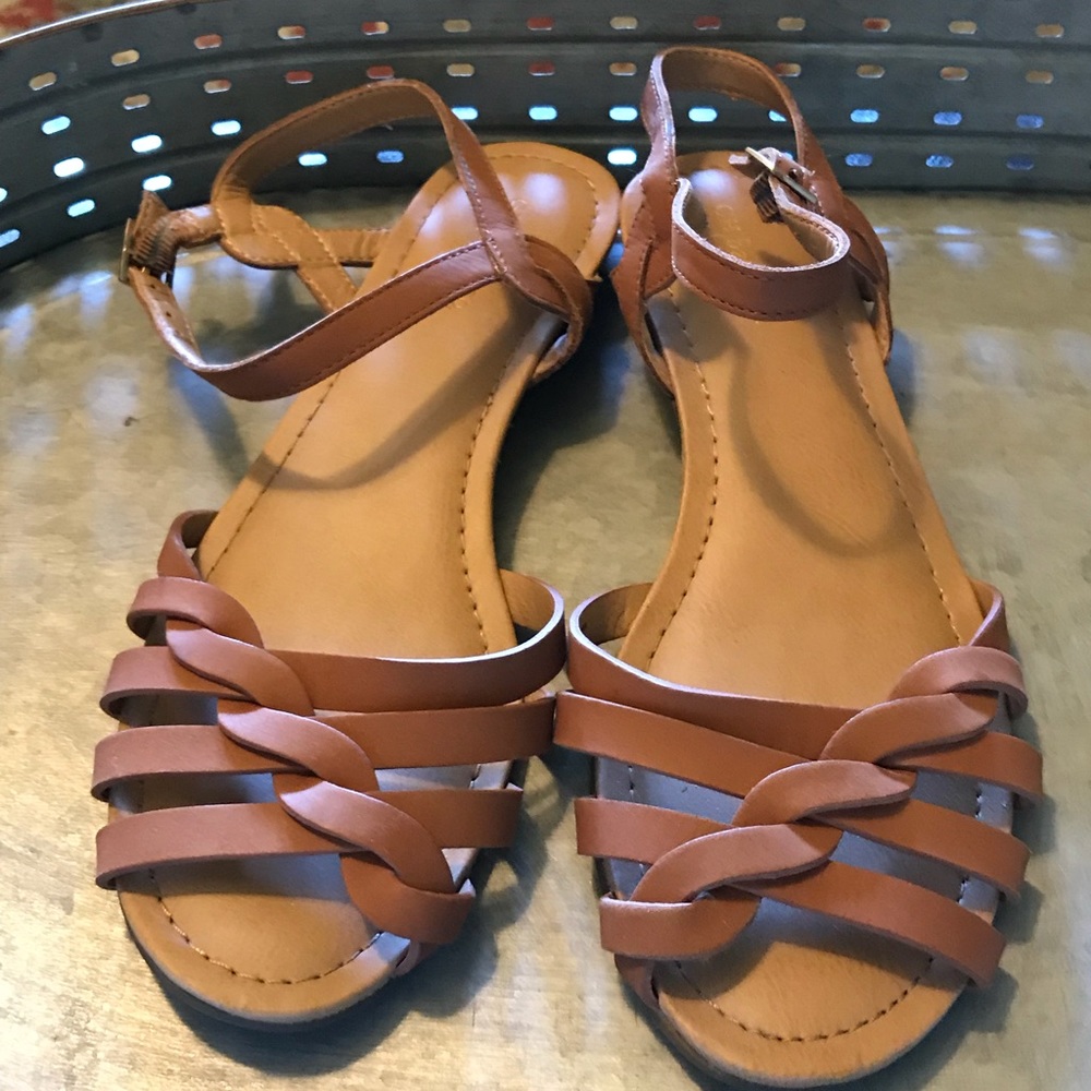 Fisherman style sandals